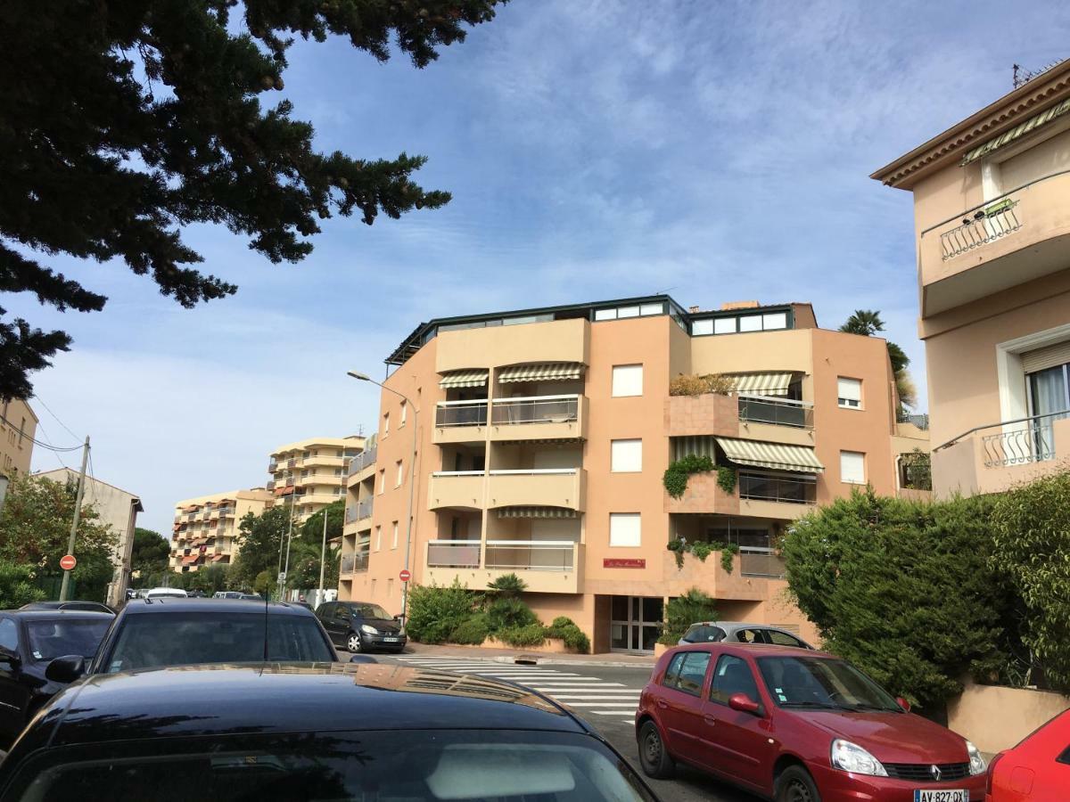 Les Pins Maritimes Lejlighed Fréjus Eksteriør billede